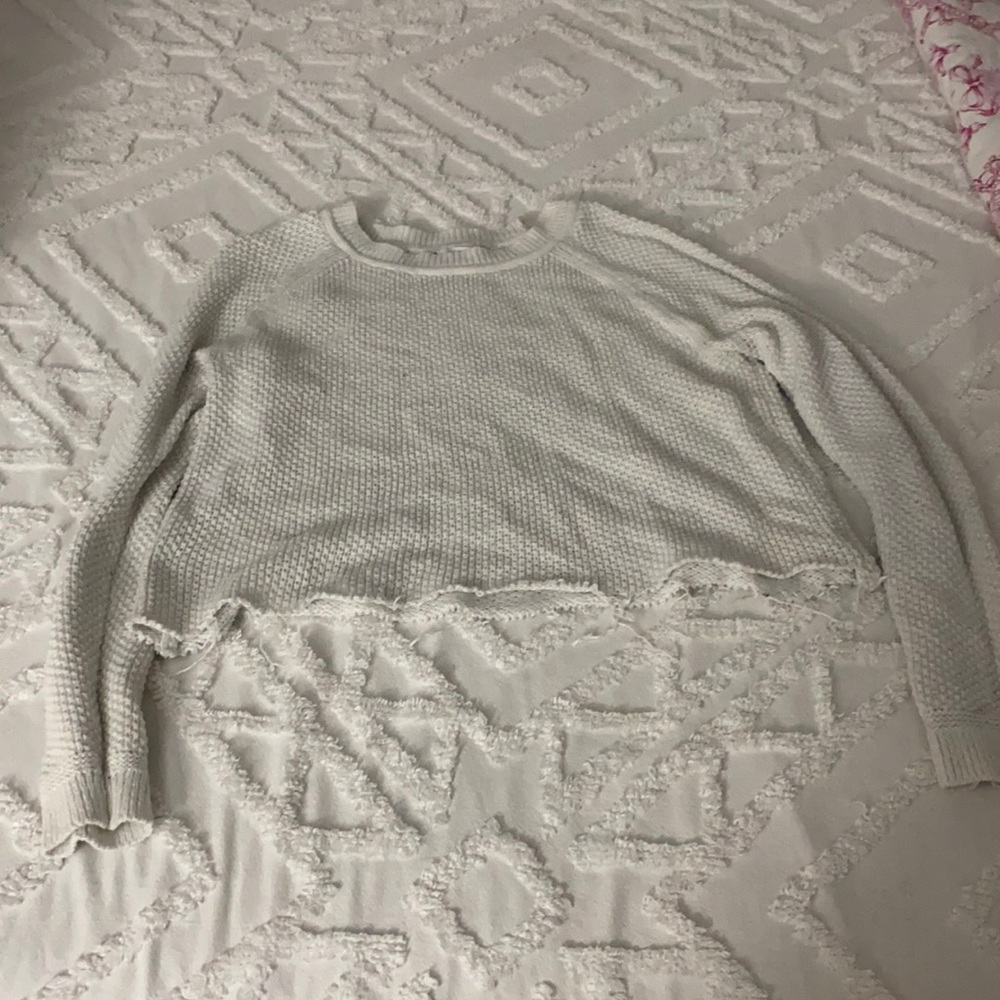 Cute crop white sweater